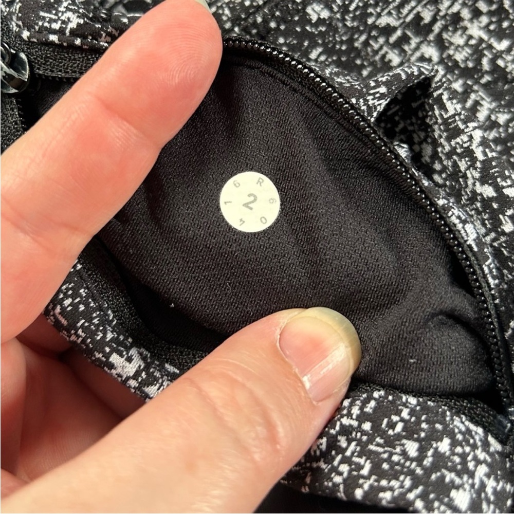 Lululemon Pace Rival Crop Leggings Power Luxtreme Suited Jacquard Running Size 2 - Picture 11 of 14